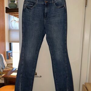 DL1961 Women's Mid-Blue flare sculpt Jeans